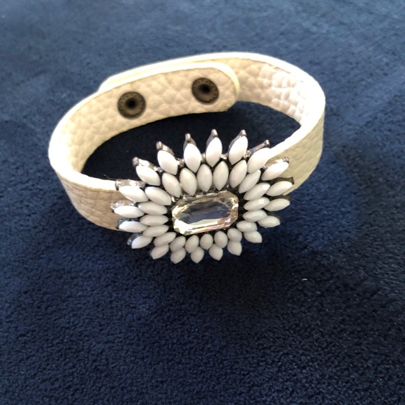 Natasha Couture white leather cuff bracelet - Picture 4 of 4